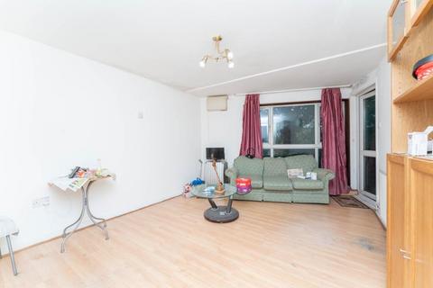 34 Garrick Close, London, W5 1AS