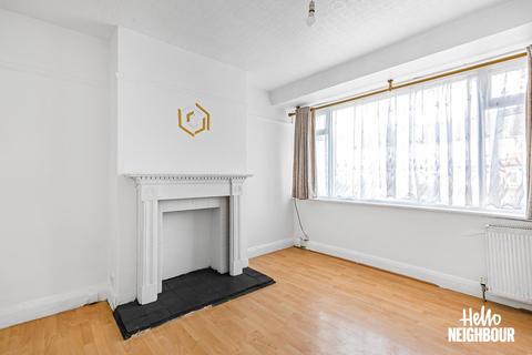 3 bedroom end of terrace house to rent - Latymer Road, London, N9