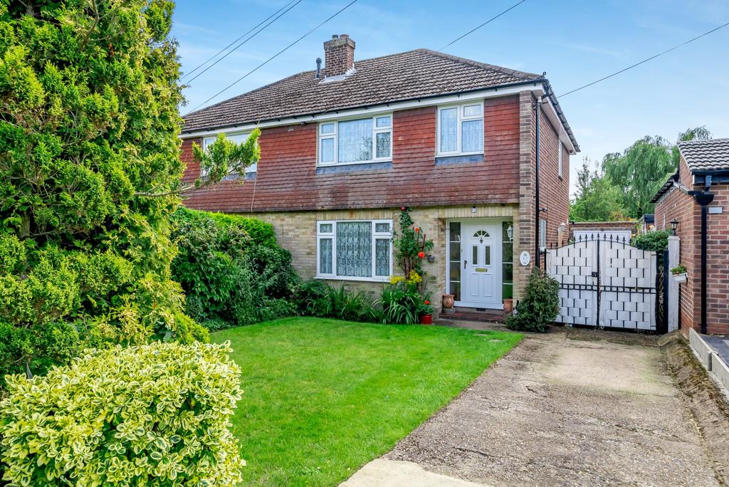 Westwood Drive, Little Chalfont 3 bed semidetached house for sale £