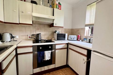 16 Stirling Close, London, SW16 5HH