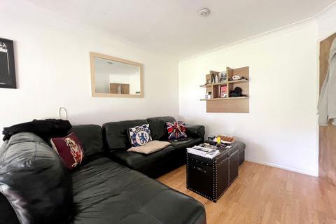 16 Stirling Close, London, SW16 5HH