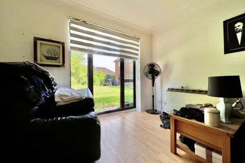 16 Stirling Close, London, SW16 5HH