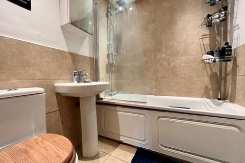 16 Stirling Close, London, SW16 5HH