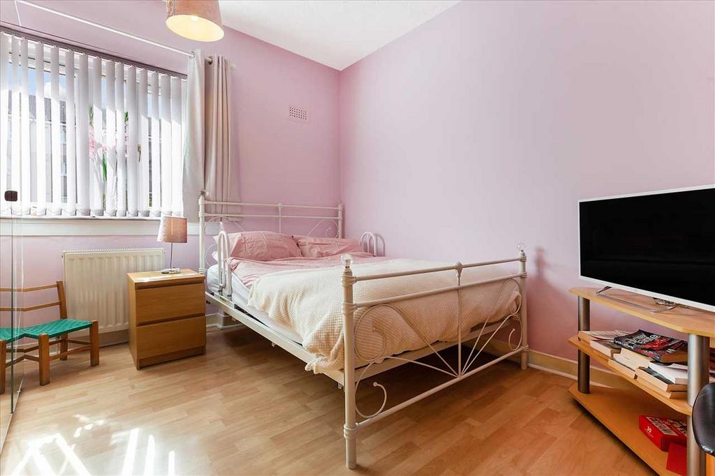 Bedroom Two (1)
