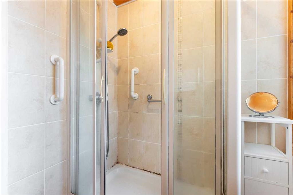 Shower Room (2)