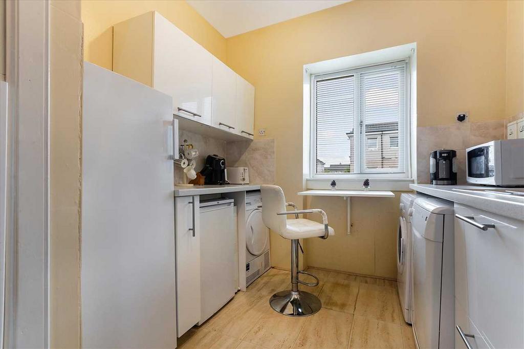 Breakfasting Kitchen