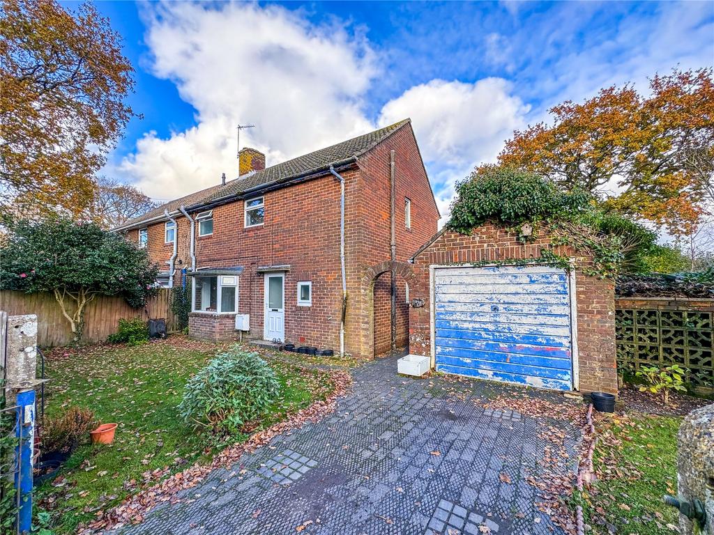 Burley Road, Bransgore, Christchurch, Dorset, BH23 3 bed semidetached