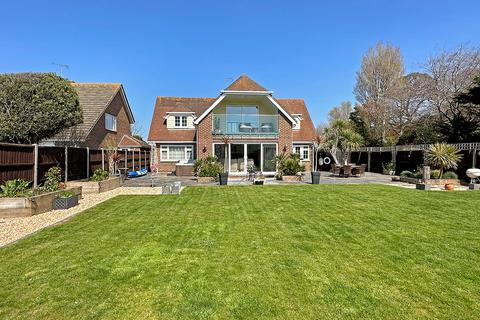 5 bedroom detached house for sale, The Fairway, Aldwick Bay Private Estate, Aldwick, Bognor Regis, West Sussex PO21