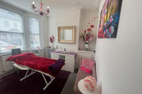 21 King Edwards Road, Enfield, EN3 7DA
