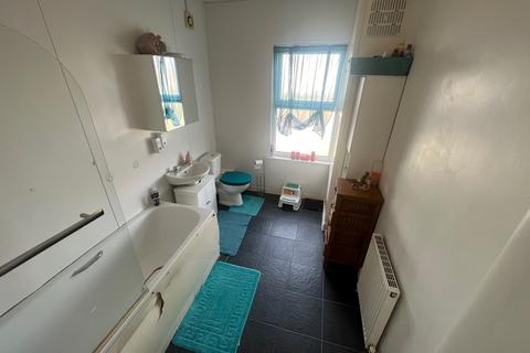 21 King Edwards Road, Enfield, EN3 7DA