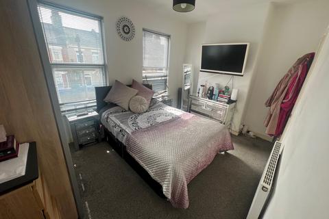 21 King Edwards Road, Enfield, EN3 7DA
