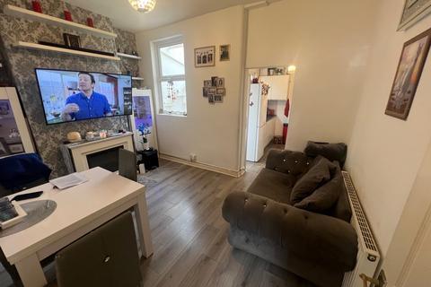 21 King Edwards Road, Enfield, EN3 7DA