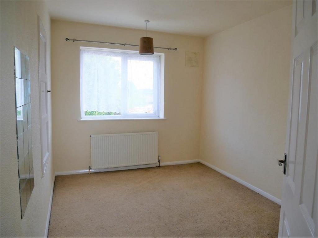 Broughton Road, Stoney stanton LE9 3 bed detached house £950 pcm (£