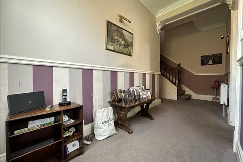 5 bedroom house for sale, Scarborough Road, Filey