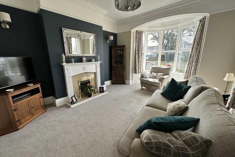 5 bedroom house for sale, Scarborough Road, Filey