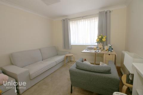 1 bedroom apartment for sale, Hamilton Court, Hornby Road, Blackpool, Lancashire, FY1