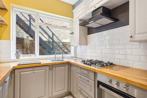 1 bedroom flat to rent, Thorney Hedge Road, Chiswick, London
