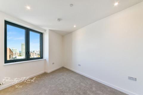 1 bedroom apartment for sale, Bow Creek, London, E3
