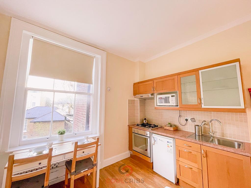 Apartment in London - View 5