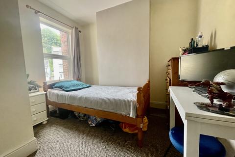 66 Bonhay Road, Exeter, EX4 4BL