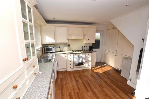 1 Howard Drive, Chelmsford, CM2 6PE