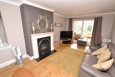 1 Howard Drive, Chelmsford, CM2 6PE