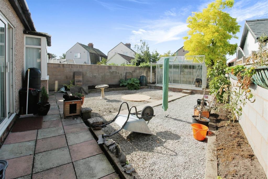 Pendyffryn Road, Rhyl 2 bed detached bungalow £180,000