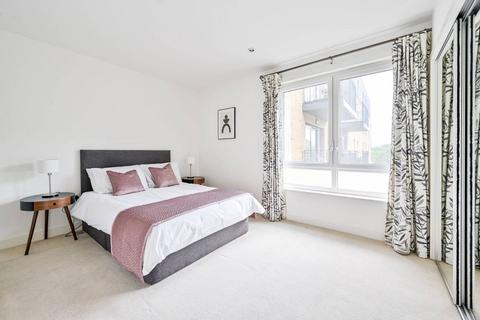 2 bedroom flat for sale, Meadowside, Kidbrooke, London, SE9