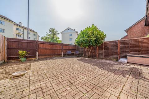 22 Haygreen Close, Kingston Upon Thames, KT2 7TS