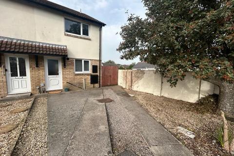 2 bedroom house to rent, Glenbrook Drive, Barry