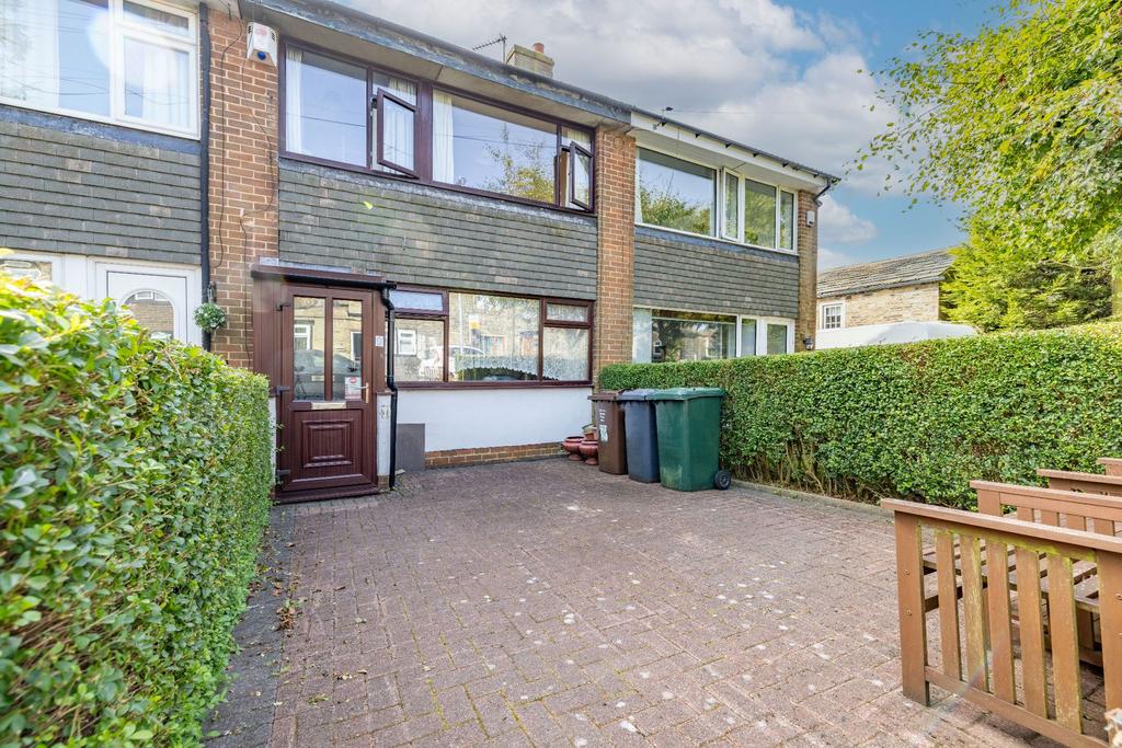 Ladysmith Road, Queensbury, BD13 2BY 3 bed terraced house for sale £