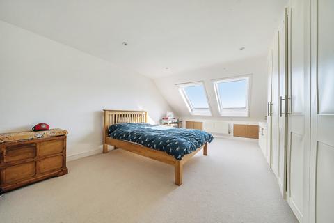 Highview Latimer Road, Godalming, GU7 1BW