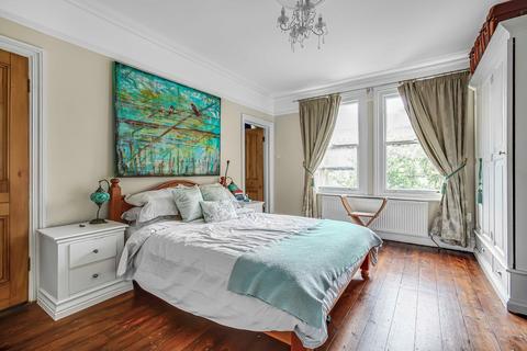 17 Hampton Road, Teddington, TW11 0JN