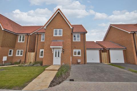 4 bedroom detached house for sale, Blackmill Way, Sandwich, CT13