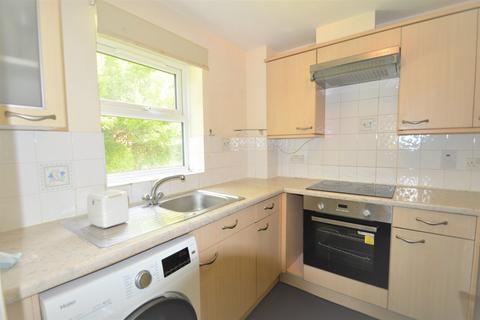 1 bedroom apartment to rent, Pickfords Gardens, Slough, Berkshire, SL1