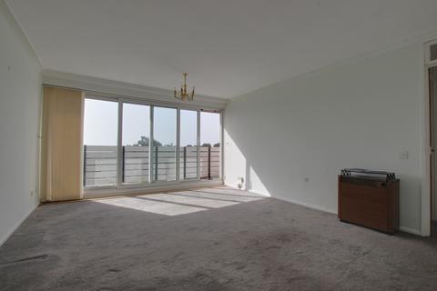 2 bedroom flat for sale - Wendover Road, Havant
