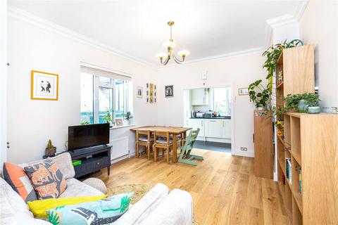 31 Trinity Road, London, SW19 8QS