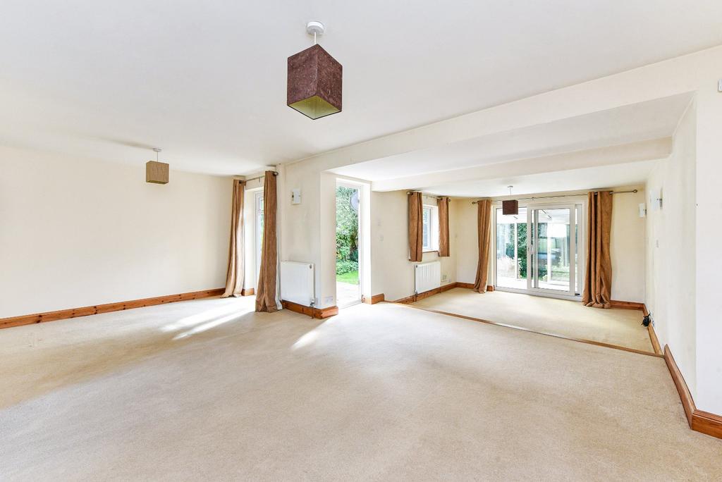 Forest Rise, Liss Forest, Hampshire 4 bed detached house £600,000