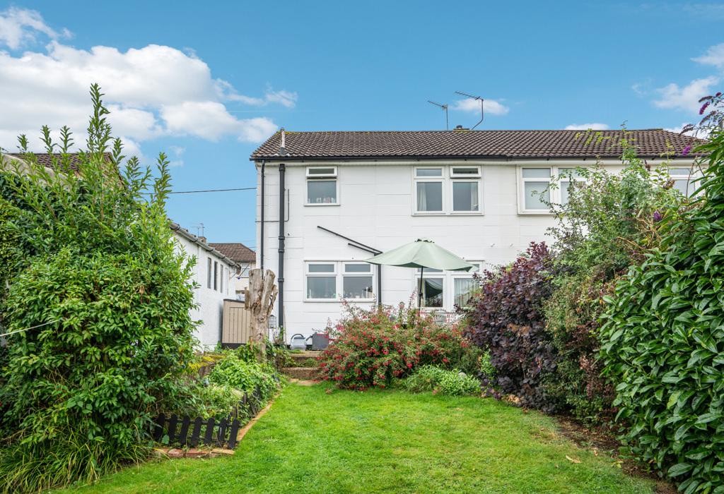 Lynton Road, Chesham, Buckinghamshire 3 bed semidetached house £325,000