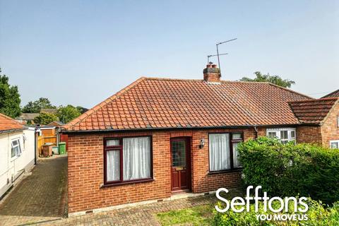 3 bedroom semi-detached bungalow for sale - South Hill Road, Norwich, NR7 0PG.