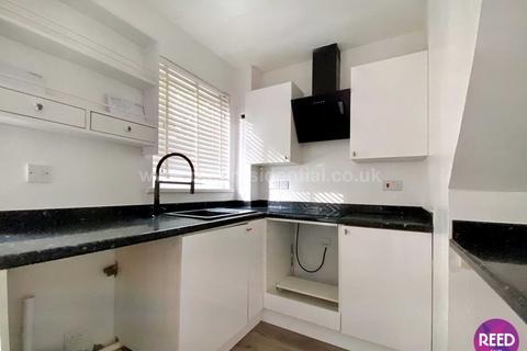 1 bedroom house to rent, Water Lane, Purfleet On Thames