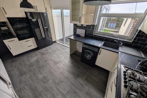 3 bedroom house to rent, Falcon Drive, Poulton-Le-Fylde