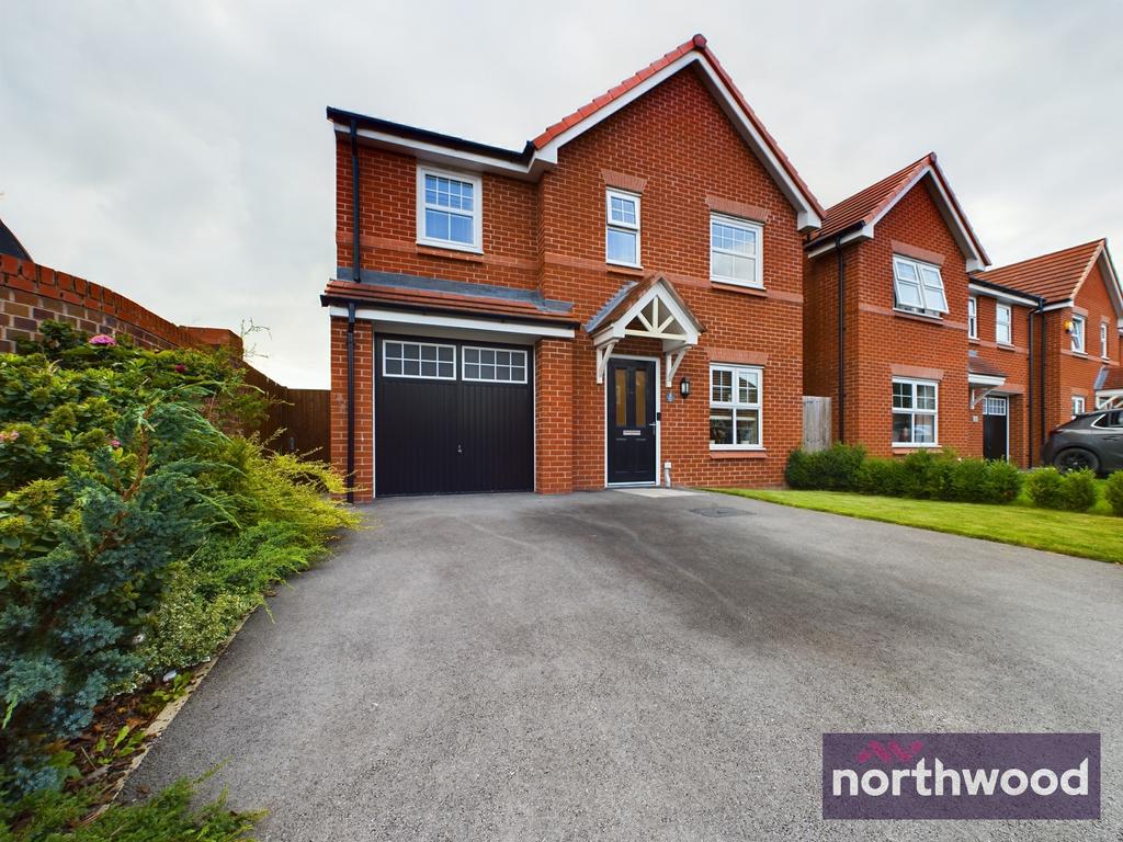 Williams Drive, Sandbach, CW11 4 bed detached house for sale £325,000
