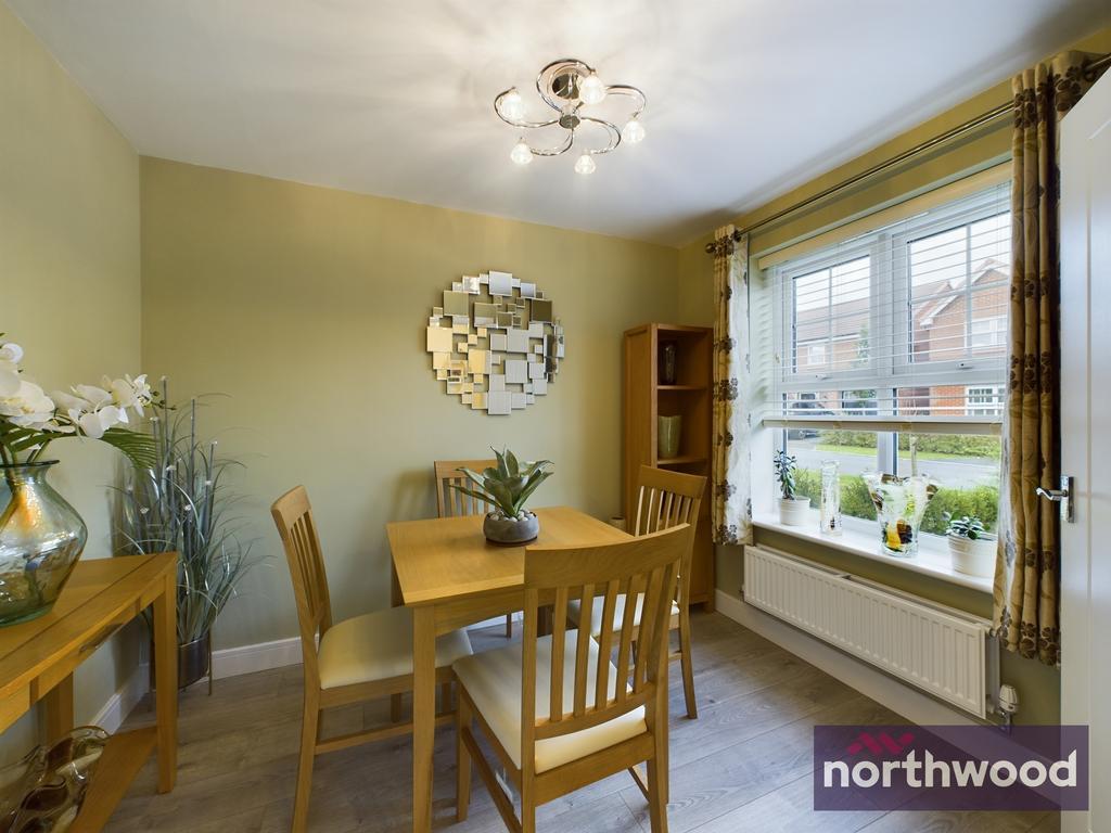 Williams Drive, Sandbach, CW11 4 bed detached house for sale £325,000