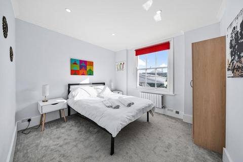 2 bedroom flat for sale - Edgeley Road, Clapham