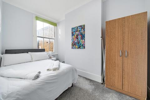 2 bedroom flat for sale - Edgeley Road, Clapham