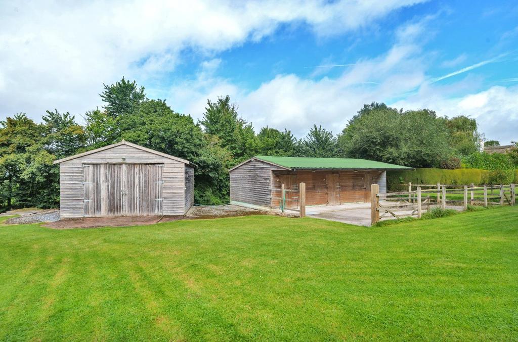 Aylesbeare, Devon 4 bed barn conversion for sale £950,000