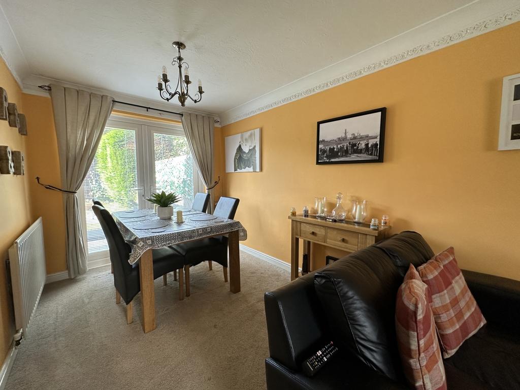 34 Hurworth Hunt, Newton Aycliffe 4 bed semidetached house £180,000