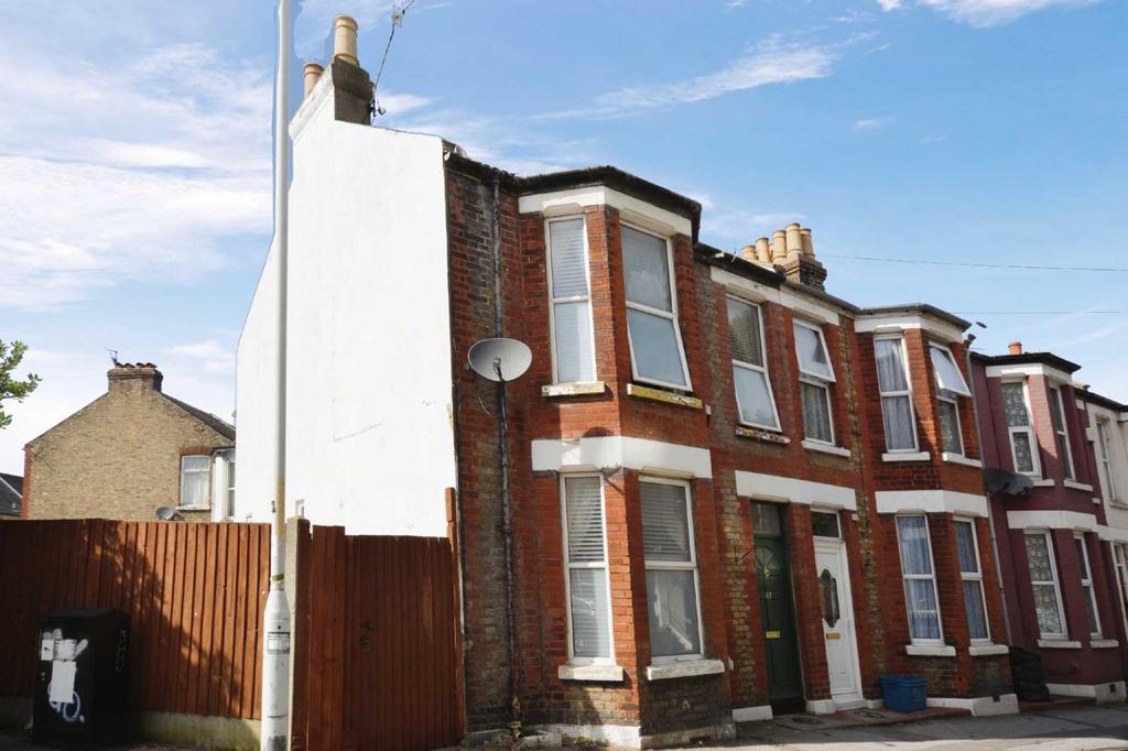 Victoria Road, Margate 2 bed end of terrace house for sale £265,000