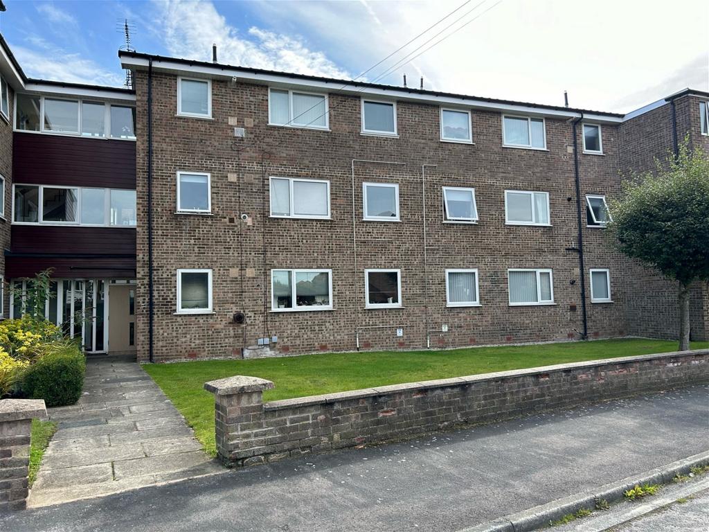 Halsall Court, Ormskirk, Lancashire 2 bed ground floor flat for sale